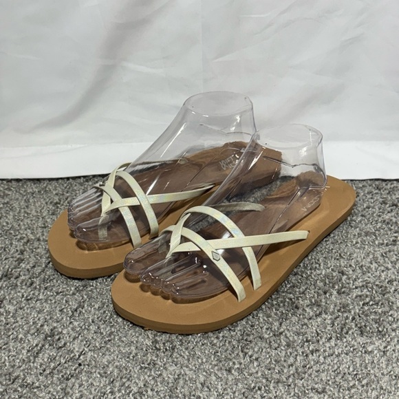 Volcom Cream and Brown Sandals with Crisscross Straps Size 10 - new without box - Picture 2 of 6